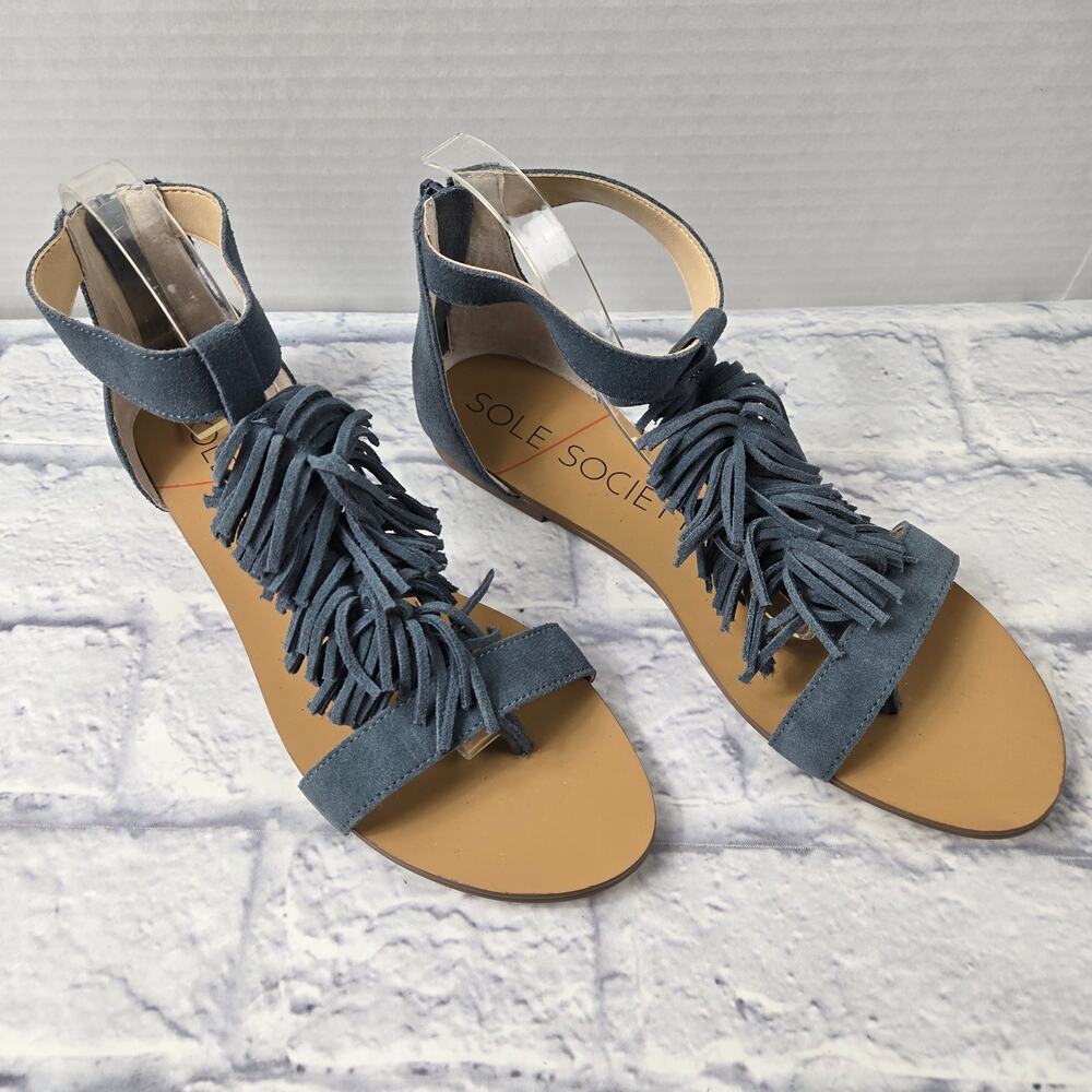 NWOT Sole Society Koa Dusty Blue Fringe Leather Flat T Strap Boho Sandal 8.5M 39